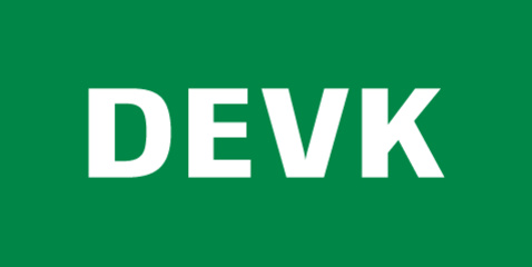 Logo der DEVK mit weißer Schrift auf grünem Hintergrund
